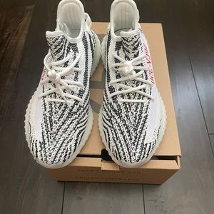 AUTHENTIC BRAND NEW Yeezy Boost 350 V2 Zebra